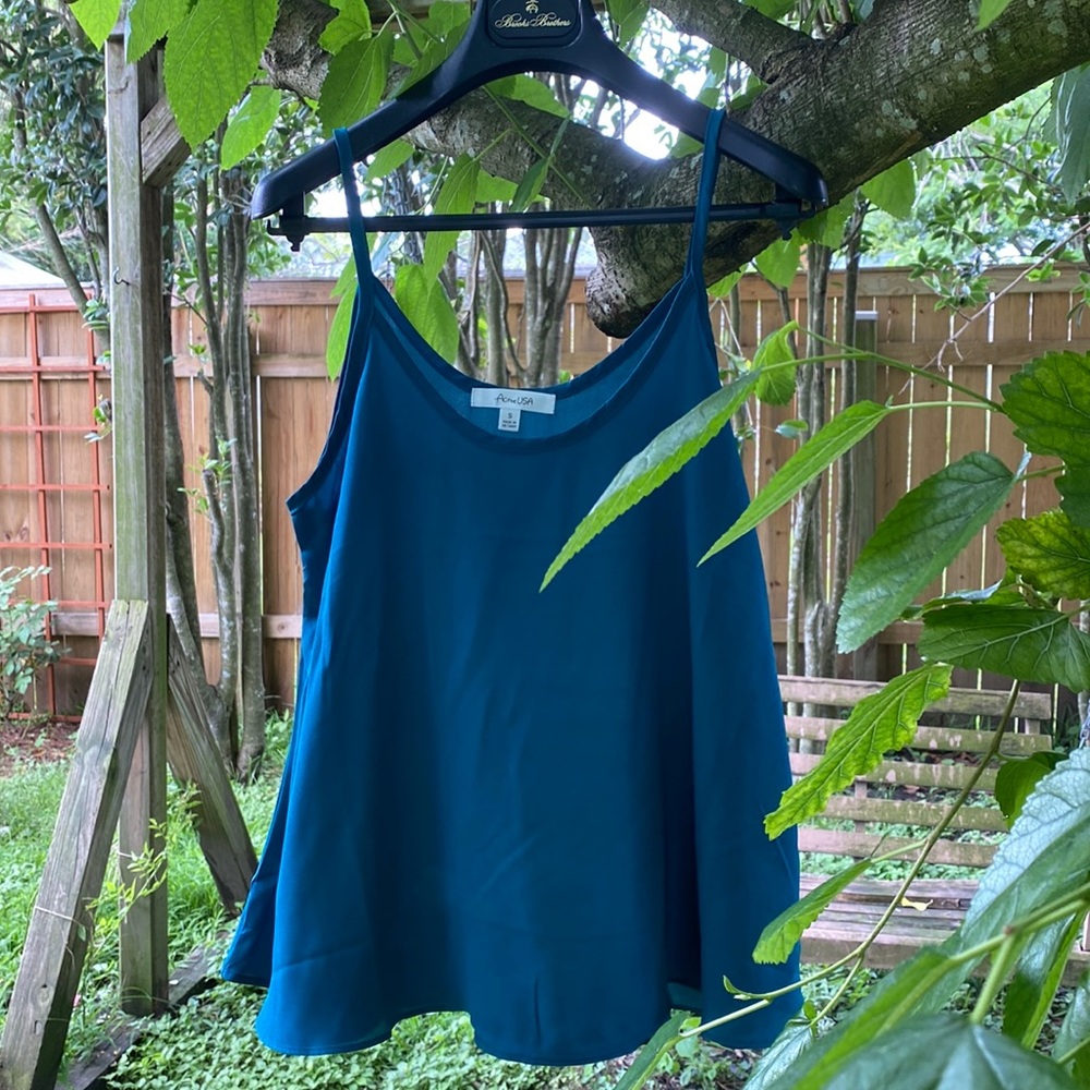 🌊 Flowy Summer Top 🌊